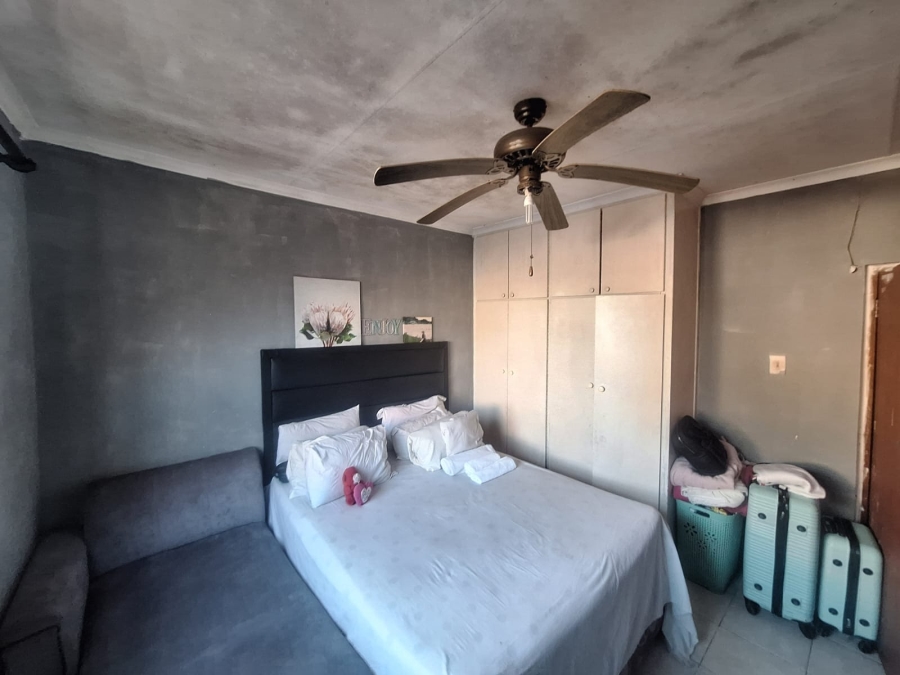 6 Bedroom Property for Sale in Southernwood Eastern Cape